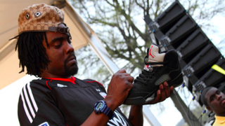 Illustration for article titled Stop Hating: 3 Reasons Why Standing in Line for Jordans Makes SenseÂ